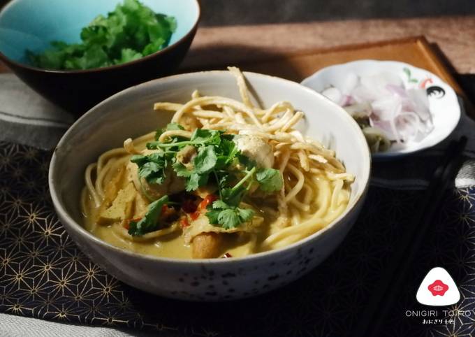 Khao Soi (Mie Kuah Santan ala Thai) カオソーイ（ココナッツクリームカレーヌードル