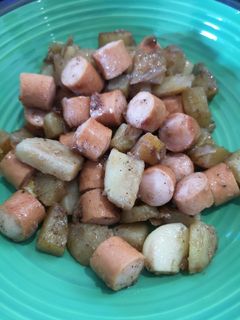 Une photo de Poêlée de knacki et pommes de terre