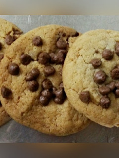 A picture of Butter Choco Cookies.