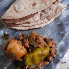 A picture of Bhindi chicken.