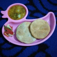 A picture of Rava kachodi (urad dal).