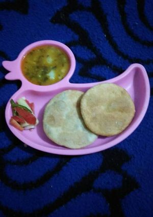 A picture of Rava kachodi (urad dal).