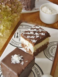 Zdjęcie przepisu Kostka czekoladowo kokosowa.