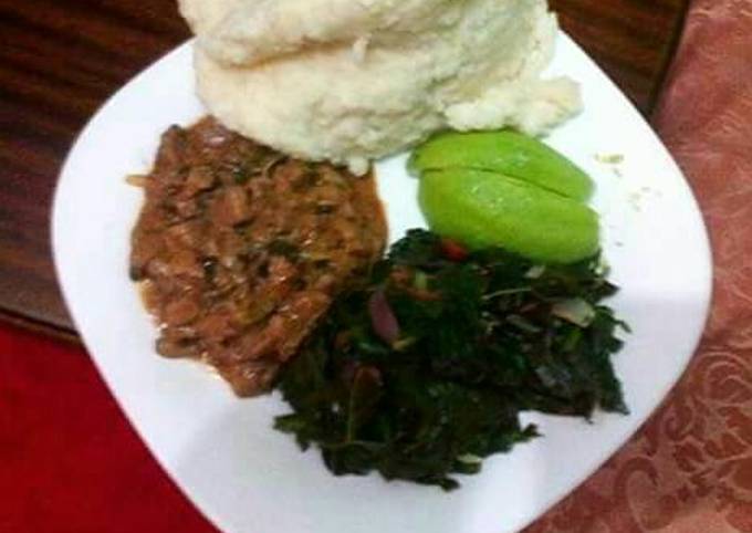 Ugali, spinach, avocado with wet fried beef