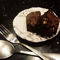 A picture of Simple brownies.