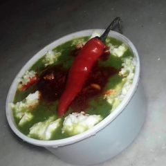 A picture of Palak paneer.