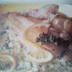 Una foto de Filetes de robalito al vino blanco