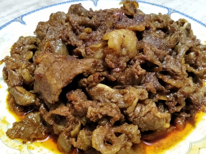 Bagaimana Menyiapkan Daging Yakiniku bumbu Rendang yang Enak Banget