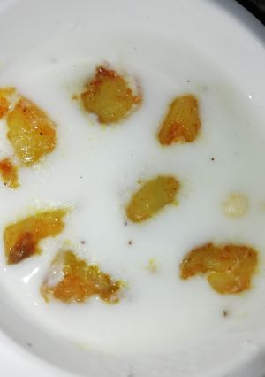 A picture of Fried potato raita.