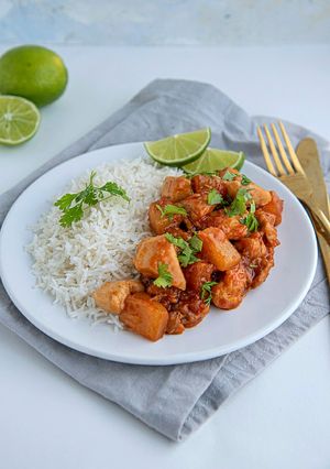 A picture of Hawaiian slow cooked chicken.