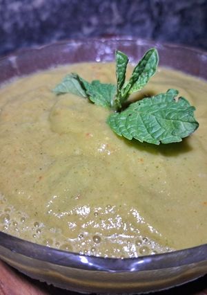 A picture of Raw mango chutni.