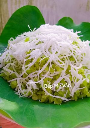 Hình của món Cốm dẹp trộn dừa.