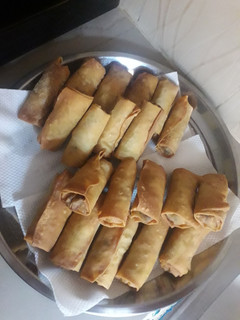 A picture of Vegetable spring rolls.