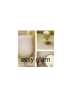 A picture of Banana musli smoothie.