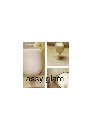 A picture of Banana musli smoothie.
