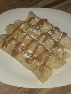 Una foto de Panqueques con dulce de leche