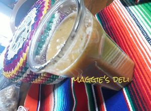 Una foto de Licuado de papaya y nopal toronja y naranja