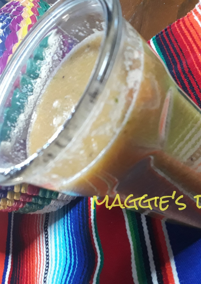 Una foto de Licuado de papaya y nopal toronja y naranja