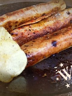 ઝટપટ રોટી રોલ્સ (Quick Roti Rolls Recipe In Gujarati) રેસીપી મુખ્ય ફોટો