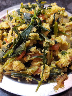 வெந்தயகீரை முட்டை பொறியல் (venthaya keerai poriyal recipe in Tamil) செய்முறை முக்கிய புகைப்படம்