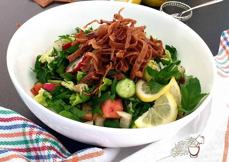 How to Make Homemade Fattoush