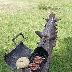 A picture of Chicken sausages and Bella Luna Bagels on safari!.