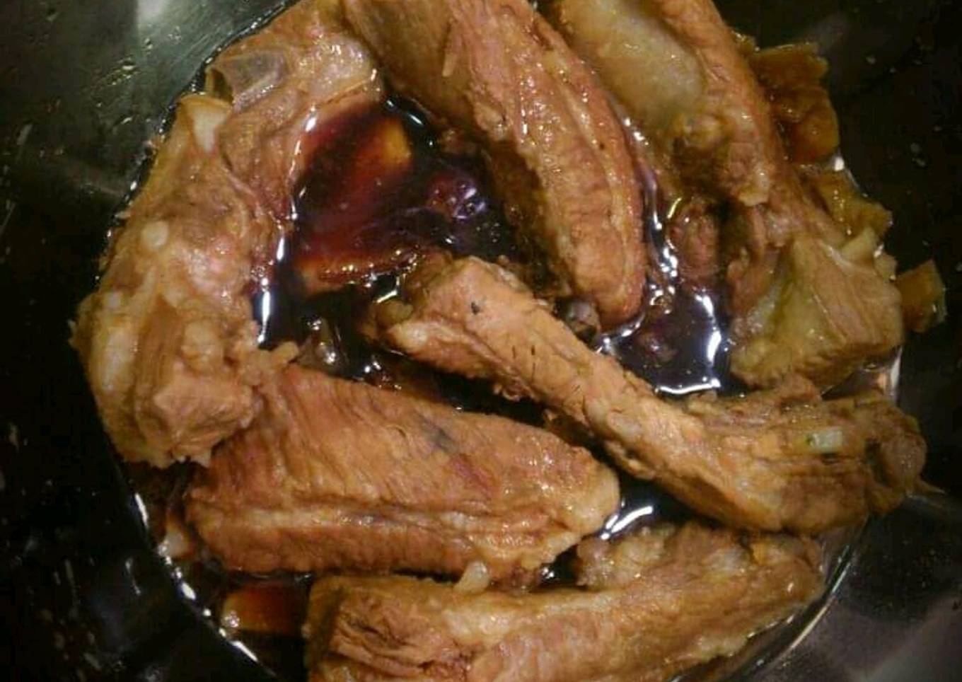 Ungkep iga babi