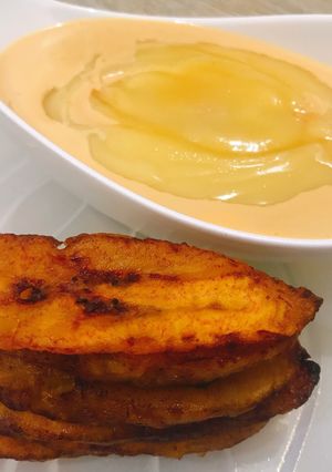 A picture of Pap and fried plantain.