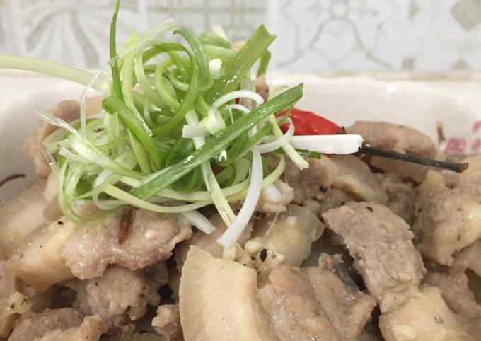 Cách Làm Món Thịt ba rọi kho tiêu của Ngan Bui - Cookpad