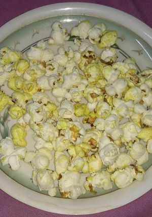 पॉपकॉर्न (popcorn recipe in Hindi) रेसिपी मुख्य फोटो