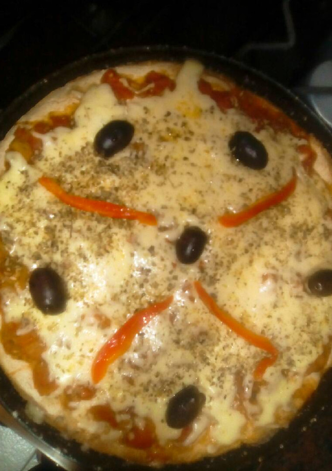 Una foto de Pizza de harina de lentejas sin Tacc ! 👌👍🍕