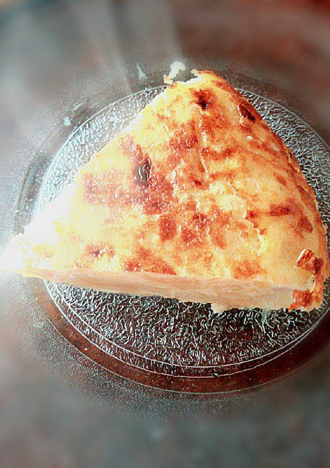Una foto de Tortilla de papa, fácil y rica 😍😍