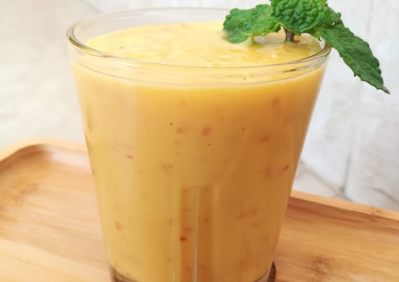 Mango Peach Smoothie