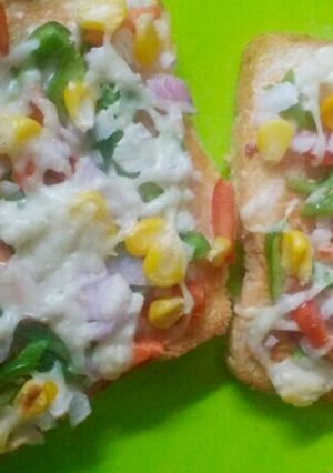 A picture of Bread pizza.