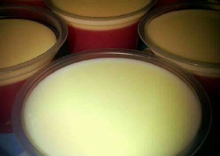 Guava Pudding (puding jambu merah dengan fla vanila)