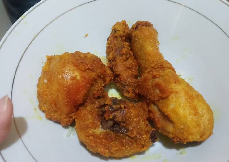 Ayam Goreng Kunyit