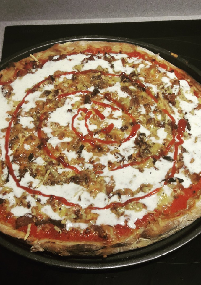 Una foto de Pizza de kebap