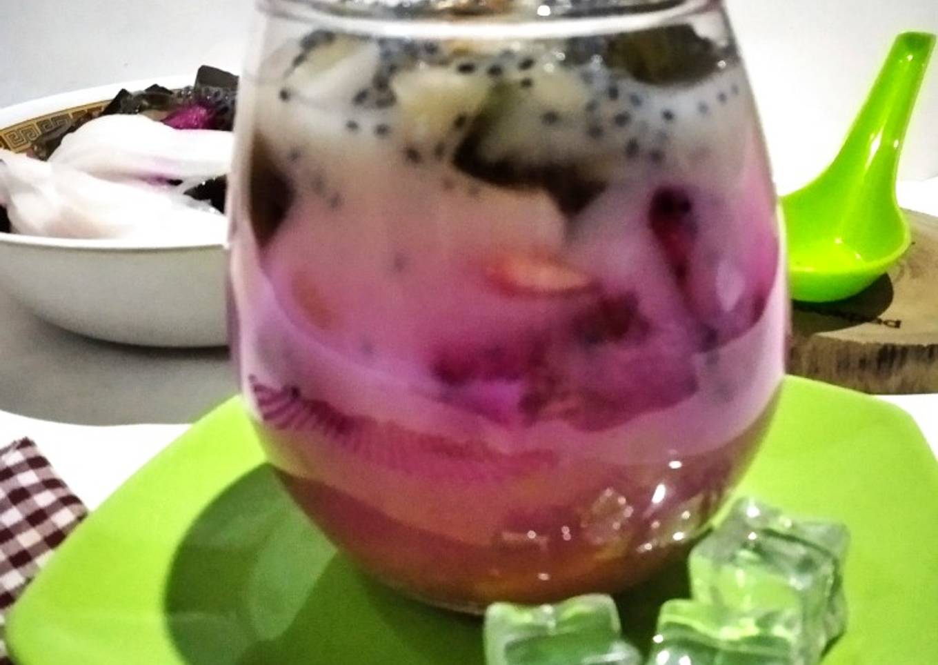 *Es Buah Campur Kuah Kurma Creamy*