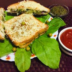 A picture of Spinach sandwich.