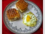 ক্রিসপি বার্গার উইথ এগ পোচ(Crispy Burger With Egg Poach, Recipe in Bengali)