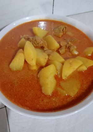 Foto resep "Kari ayam kentang bumbu nenek"👍😘💯