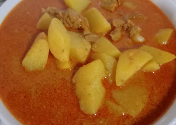 "Kari ayam kentang bumbu nenek"�?😘💯