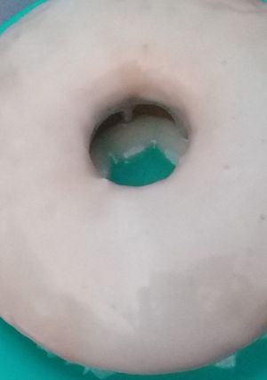 Una foto de Bizcochuelo de limón con glaseado de limón