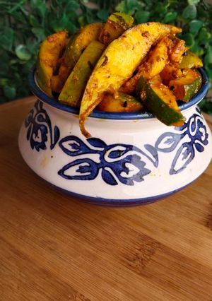 A picture of Instant mango pickle.