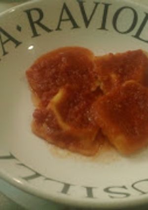 Una foto de Ravioli all' arrabbiata