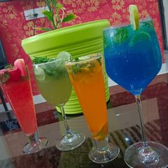 A picture of Mocktail's.