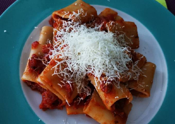 Paccheri al ragù di chianina