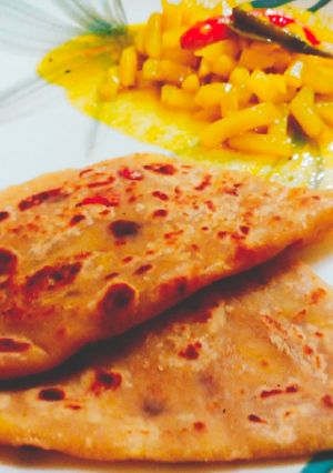 নরম তুলতুলে আলুর পরোটা (norom tultule alur porota recipe in Bengali) রেসিপির প্রধান ছবি