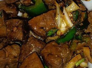 Gambar Hati Lembu dan Lada Benggala Goreng
