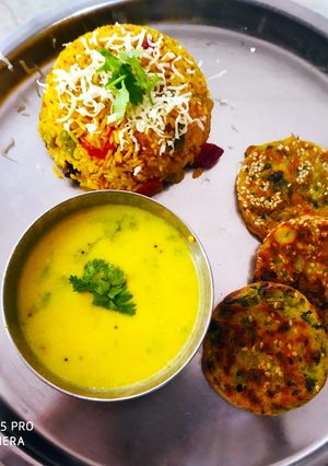 देशी थाली (desi thali recipe in Hindi) रेसिपी मुख्य फोटो